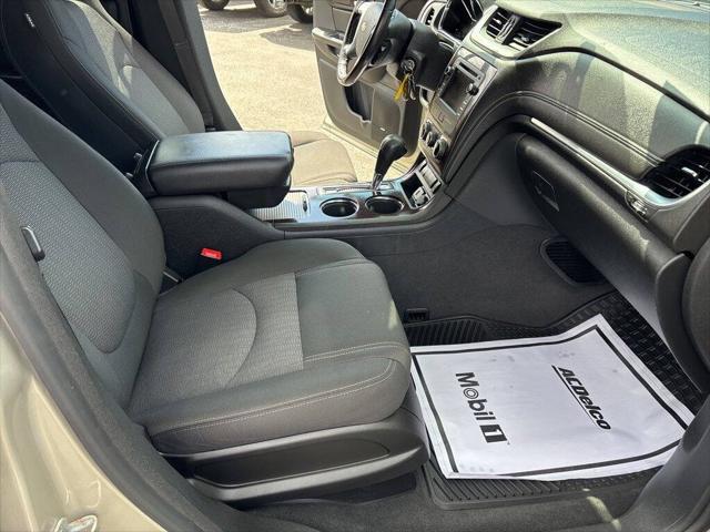 2017 Chevrolet Traverse 2LT