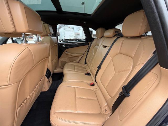 2018 Porsche Macan Base AWD 4dr SUV