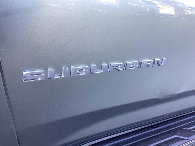 2023 Chevrolet Suburban 4WD Premier