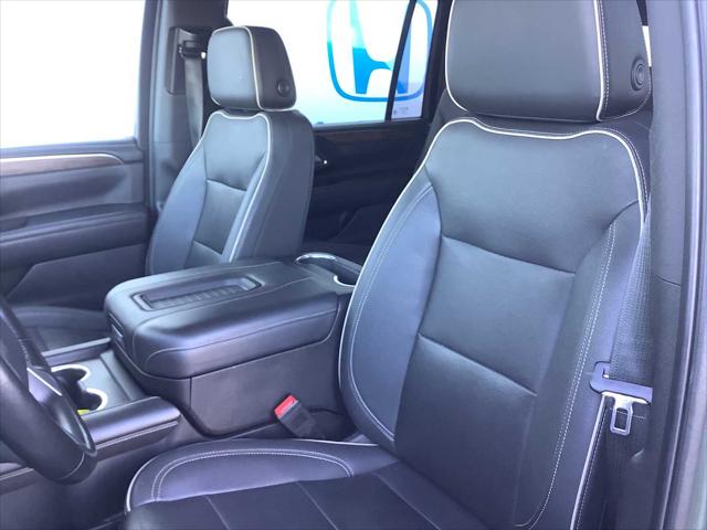 2023 Chevrolet Suburban 4WD Premier