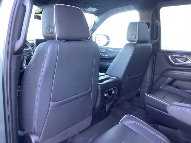2023 Chevrolet Suburban 4WD Premier