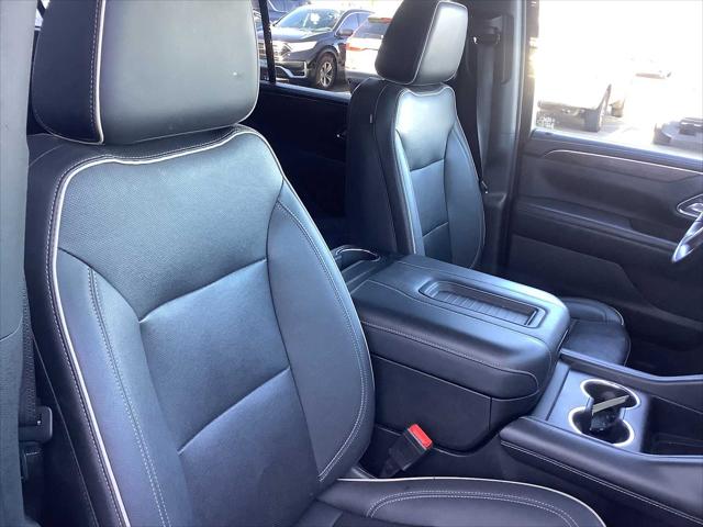 2023 Chevrolet Suburban 4WD Premier