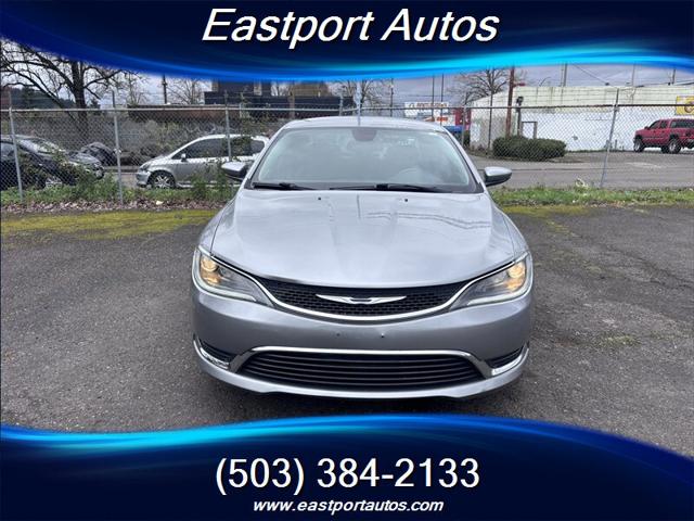 2016 Chrysler 200 Limited