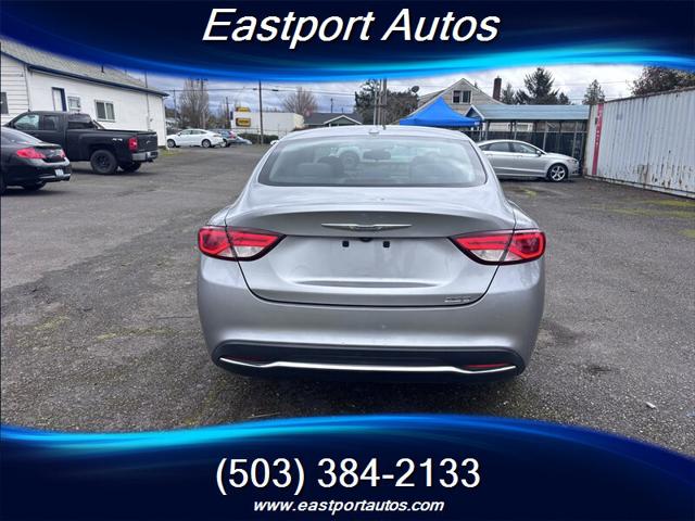 2016 Chrysler 200 Limited
