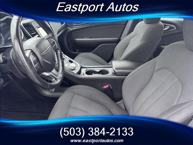 2016 Chrysler 200 Limited