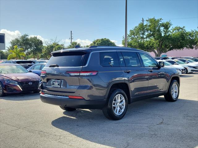 2023 Jeep Grand Cherokee L Laredo 4x2