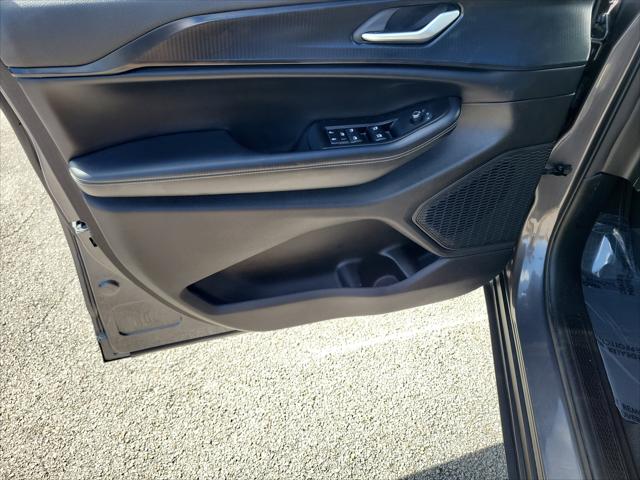 2023 Jeep Grand Cherokee L Laredo 4x2