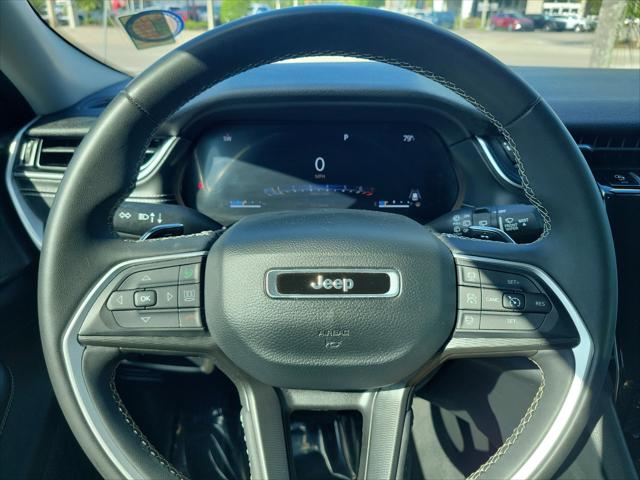 2023 Jeep Grand Cherokee L Laredo 4x2