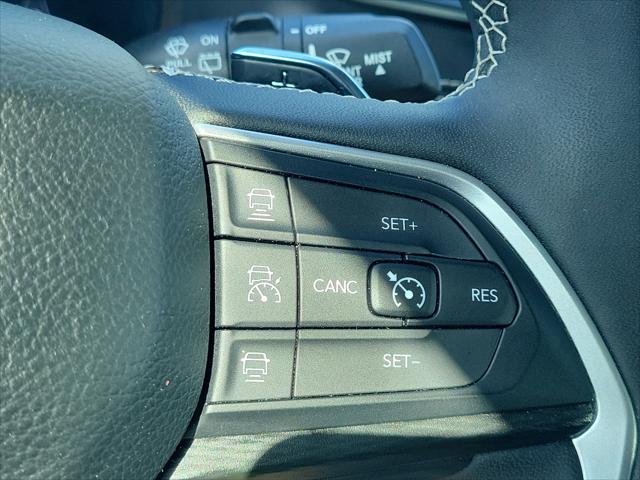 2023 Jeep Grand Cherokee L Laredo 4x2