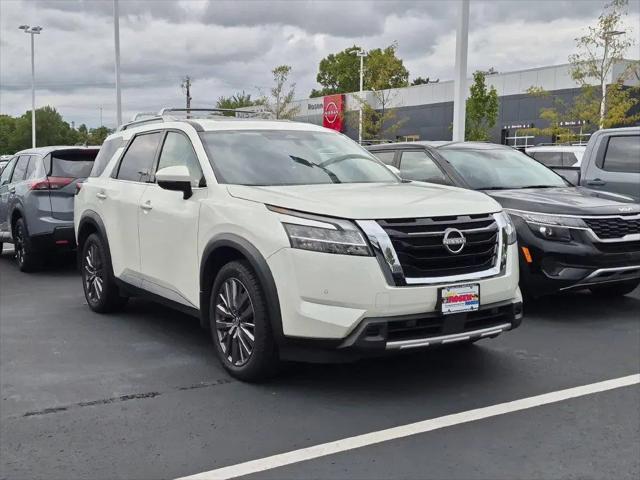 2023 Nissan Pathfinder SL 4WD for sale in Madison, WI