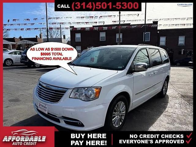 2015 Chrysler Town & Country Touring-L for sale in St. Louis, MO