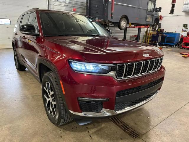 2024 Jeep Grand Cherokee L Limited 4x4 for sale in Galena, IL