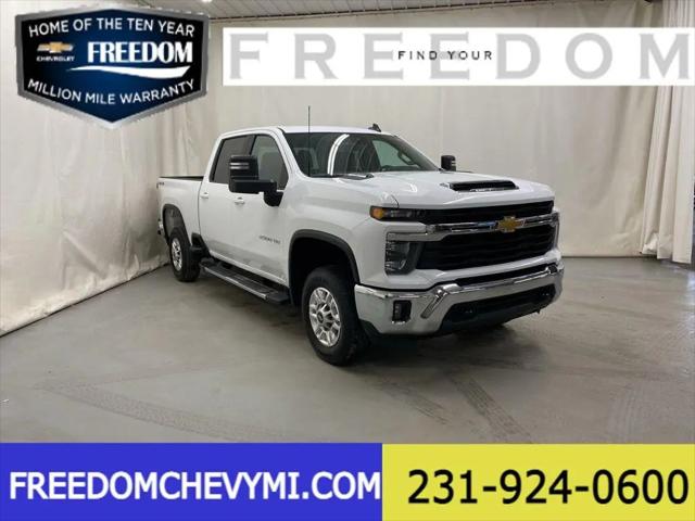 2025 Chevrolet Silverado 2500HD 4WD Crew Cab Standard Bed LT for sale in Fremont, MI
