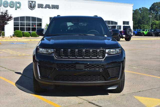 2026 Jeep Grand Cherokee GRAND CHEROKEE LAREDO ALTITUDE 4X4 2026 Jeep Grand Cherokee GRAND CHEROKEE LAREDO ALTITUDE 4X4