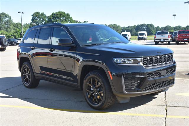 2026 Jeep Grand Cherokee GRAND CHEROKEE LAREDO ALTITUDE 4X4 2026 Jeep Grand Cherokee GRAND CHEROKEE LAREDO ALTITUDE 4X4