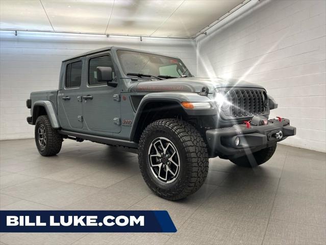 2026 Jeep Gladiator GLADIATOR SHADOW OPS 4X4 2026 Jeep Gladiator GLADIATOR SHADOW OPS 4X4