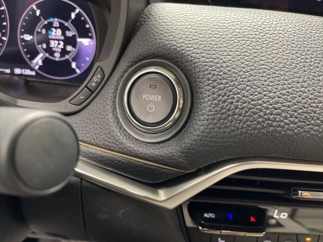 2024 Mazda X-90 Premium