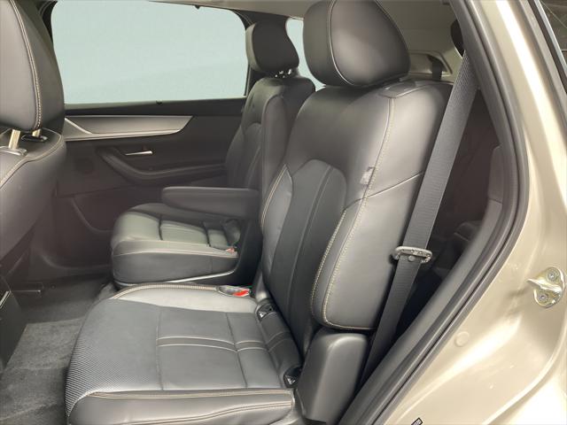 2024 Mazda X-90 Premium