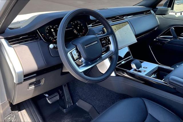 2026 Land Rover Range Rover P530 SE