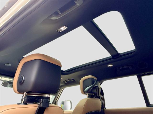 2026 Land Rover Defender P400 X-Dynamic SE