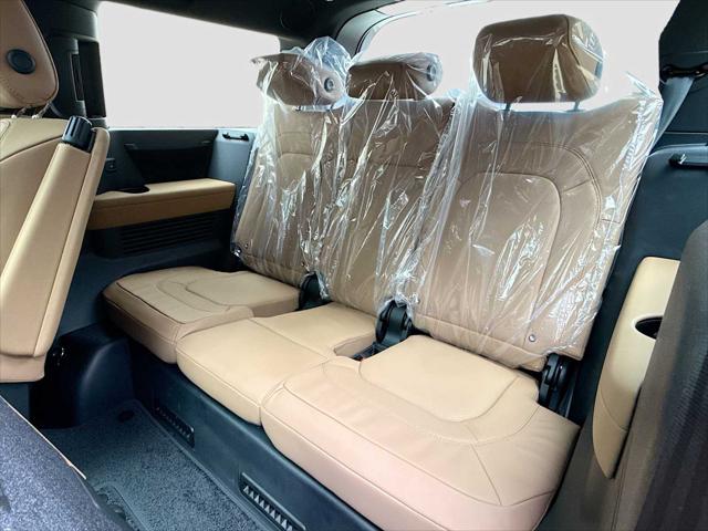 2026 Land Rover Defender P400 X-Dynamic SE