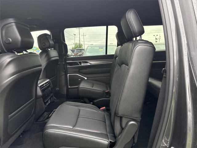 2026 Jeep Grand Wagoneer Limited Altitude 4x4
