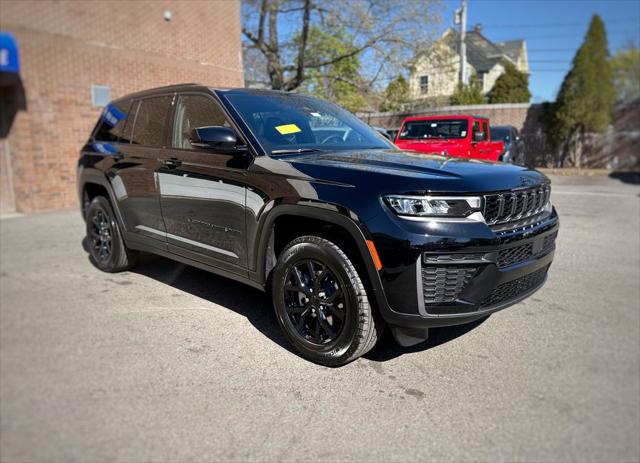 2026 Jeep Grand Cherokee GRAND CHEROKEE LAREDO ALTITUDE 4X4 2026 Jeep Grand Cherokee GRAND CHEROKEE LAREDO ALTITUDE 4X4