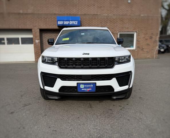 2026 Jeep Grand Cherokee GRAND CHEROKEE LAREDO ALTITUDE 4X4 2026 Jeep Grand Cherokee GRAND CHEROKEE LAREDO ALTITUDE 4X4