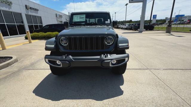2026 Jeep Gladiator GLADIATOR SAHARA 4X4