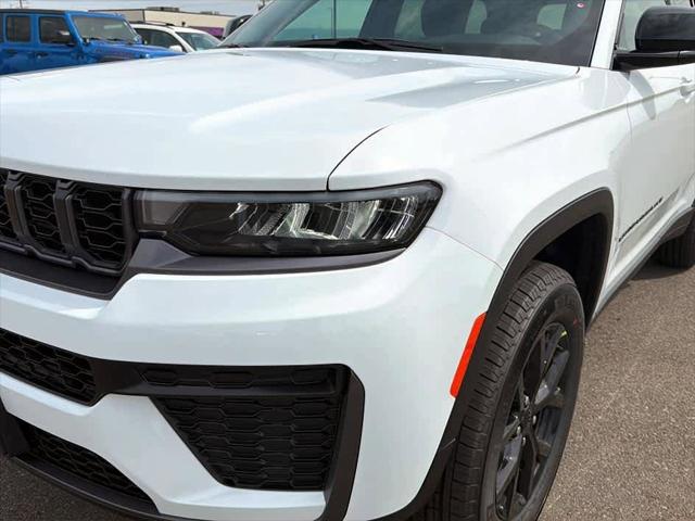2026 Jeep Grand Cherokee Altitude 4x4