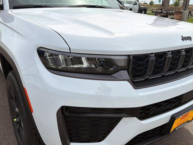 2026 Jeep Grand Cherokee Altitude 4x4
