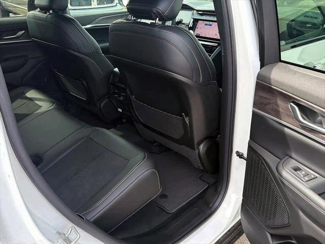 2026 Jeep Grand Cherokee Altitude 4x4