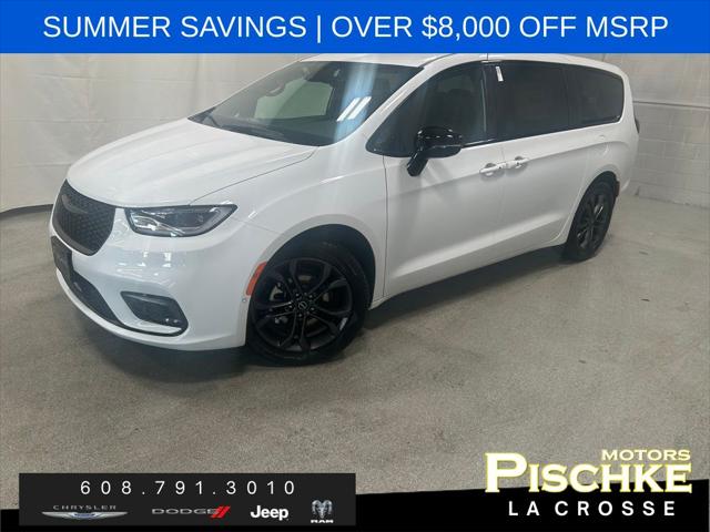 2026 Chrysler Pacifica Select for sale in La Crosse, WI