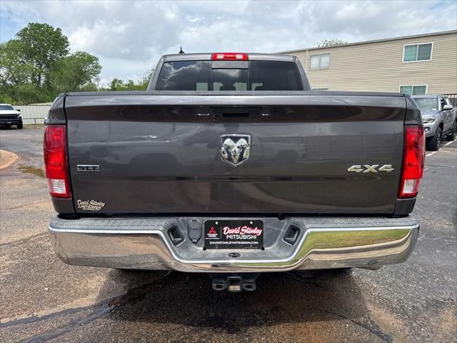 2023 Ram 1500 Classic SLT Crew Cab 4x4 5'7" Box