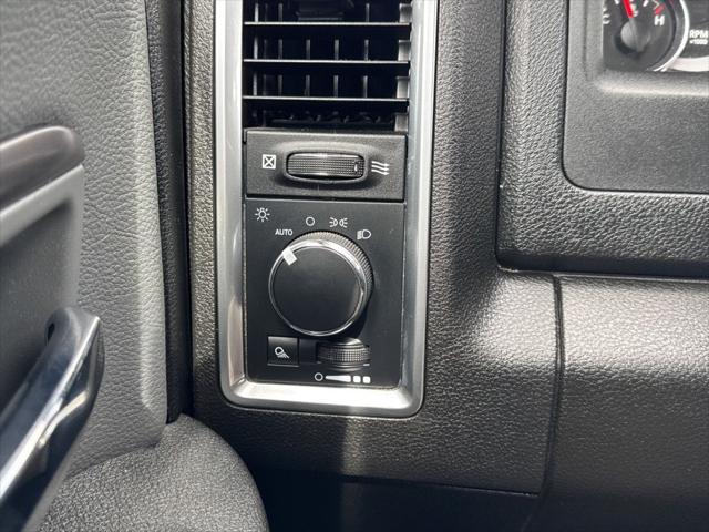 2023 Ram 1500 Classic SLT Crew Cab 4x4 5'7" Box