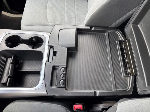 2023 Ram 1500 Classic SLT Crew Cab 4x4 5'7" Box
