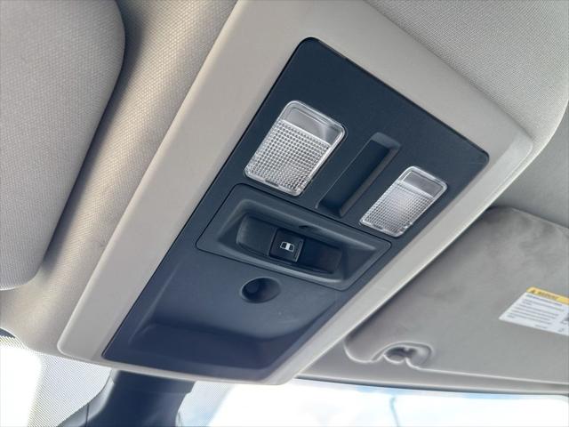 2023 Ram 1500 Classic SLT Crew Cab 4x4 5'7" Box