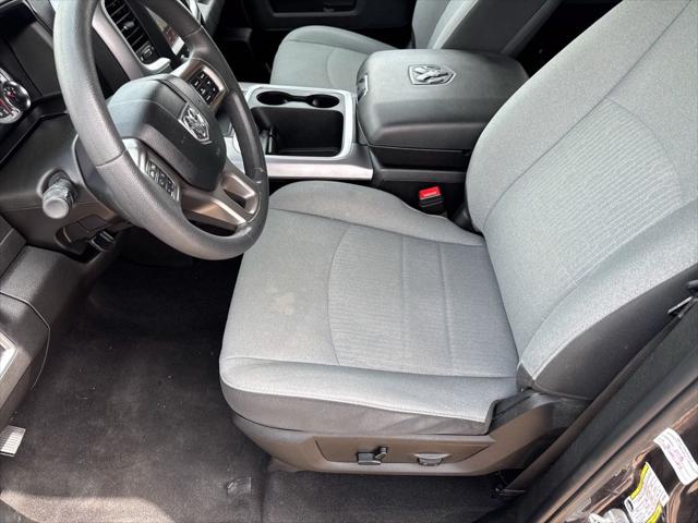 2023 Ram 1500 Classic SLT Crew Cab 4x4 5'7" Box