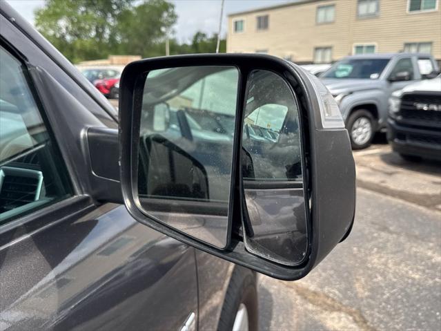 2023 Ram 1500 Classic SLT Crew Cab 4x4 5'7" Box