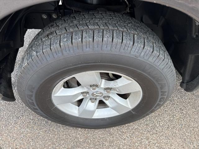 2023 Ram 1500 Classic SLT Crew Cab 4x4 5'7" Box