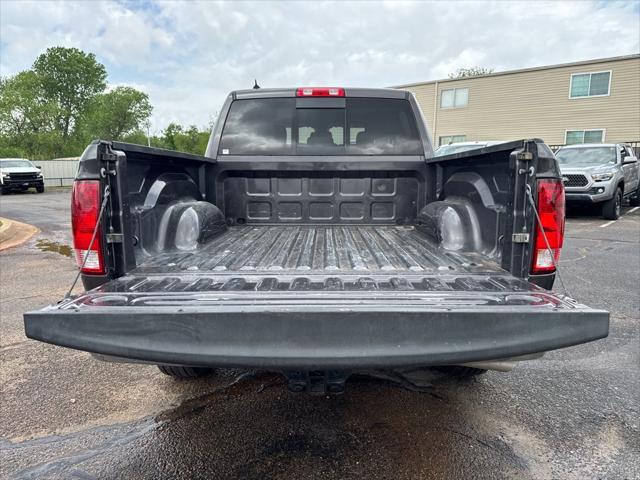 2023 Ram 1500 Classic SLT Crew Cab 4x4 5'7" Box
