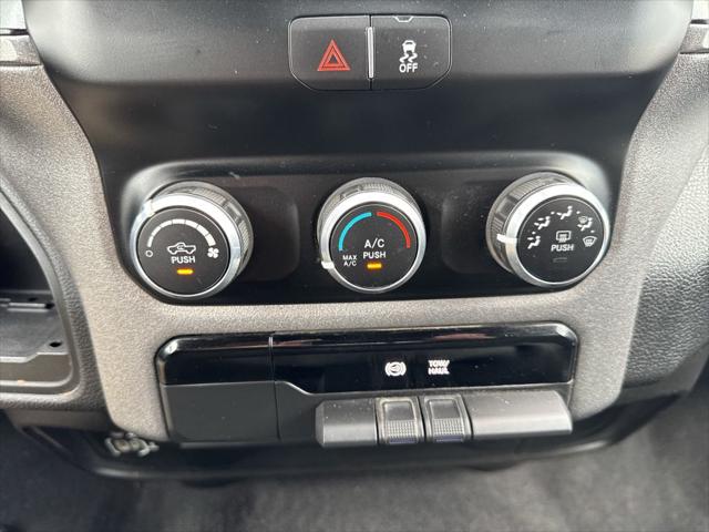 2024 Ram 3500 Tradesman Crew Cab 4x4 8' Box