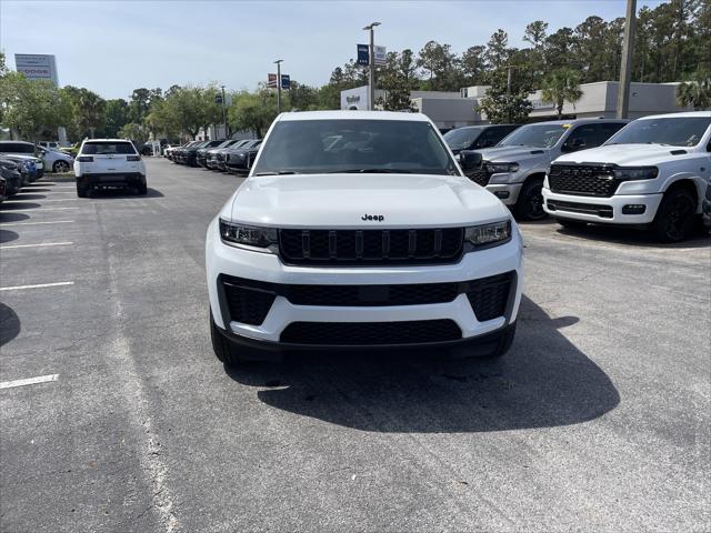 2026 Jeep Grand Cherokee GRAND CHEROKEE LAREDO ALTITUDE 4X2