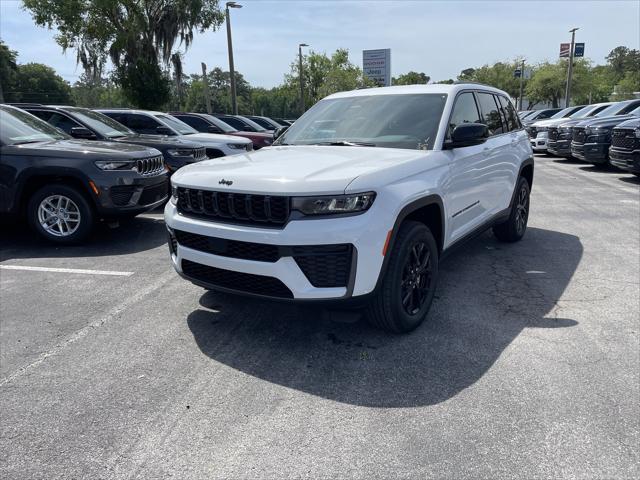 2026 Jeep Grand Cherokee GRAND CHEROKEE LAREDO ALTITUDE 4X2