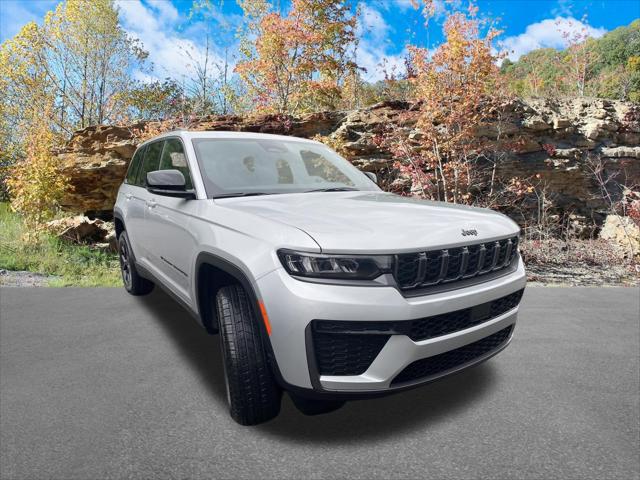 2026 Jeep Grand Cherokee GRAND CHEROKEE LAREDO ALTITUDE 4X4 2026 Jeep Grand Cherokee GRAND CHEROKEE LAREDO ALTITUDE 4X4