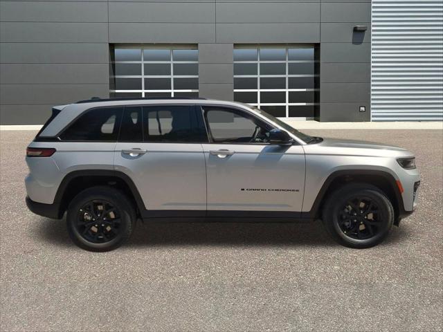 2026 Jeep Grand Cherokee Altitude 4x4