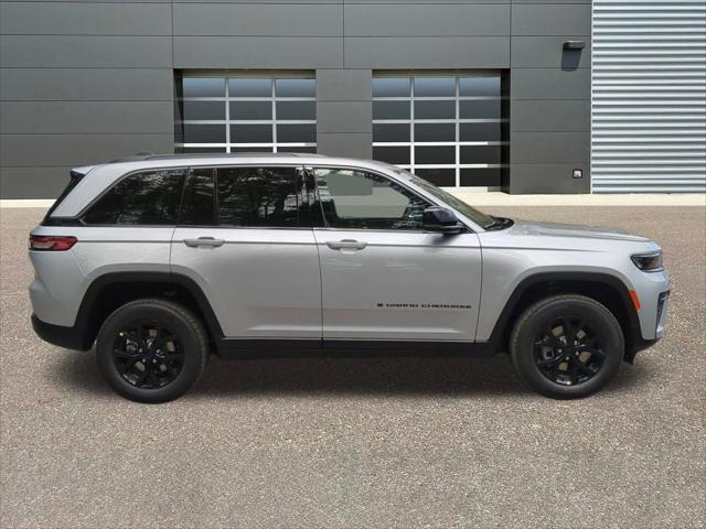 2026 Jeep Grand Cherokee Altitude 4x4