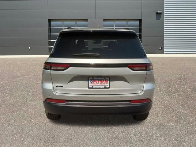 2026 Jeep Grand Cherokee Altitude 4x4