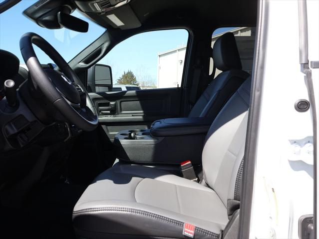 2026 Ram 3500 Tradesman Crew Cab 4x4 8 Box