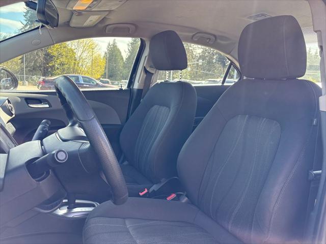 2016 Chevrolet Sonic LT Auto
